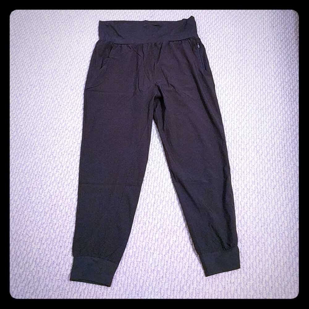 Slim slouch fabletics joggers